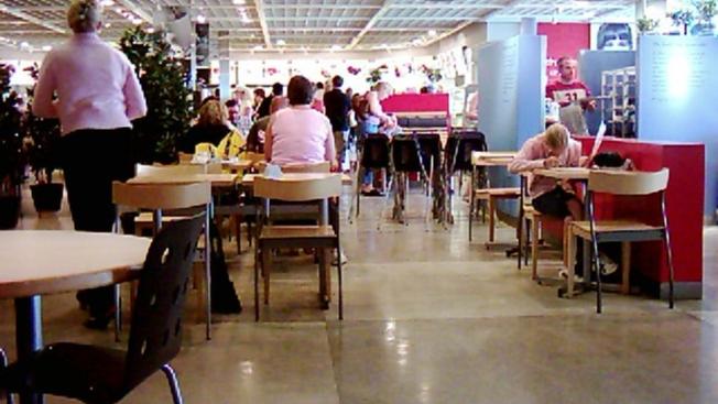 Polacy wreszcie wychodzą z domu na miasto