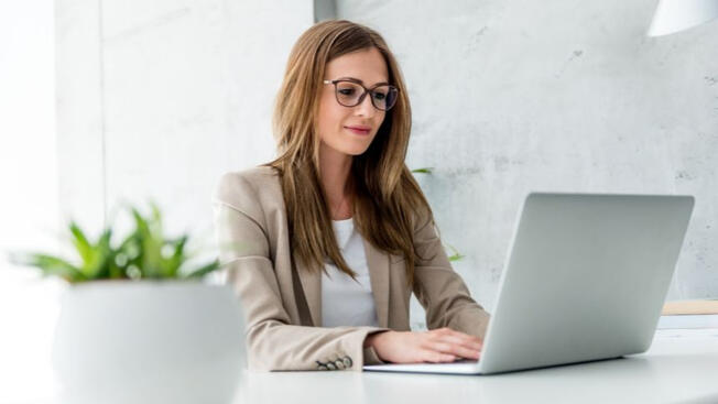 (Artykuły)Zawieszenie działalności gospodarczej – kiedy warto i jak to zrobić?