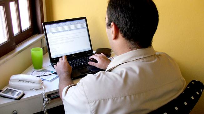 Spada tempo rozwoju e-administracji w Polsce