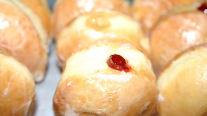 Pączki w firmie mogą zmniejszyć podatek