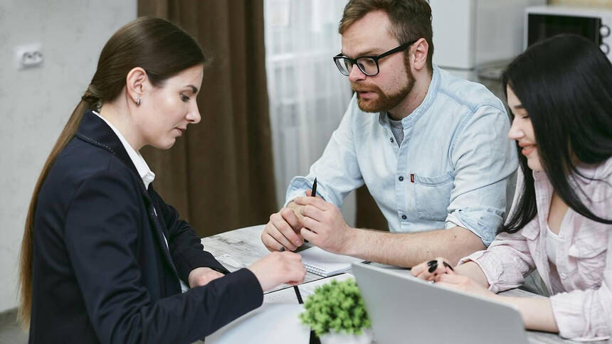 Pożyczka od rodziny – kiedy trzeba zapłacić podatek...