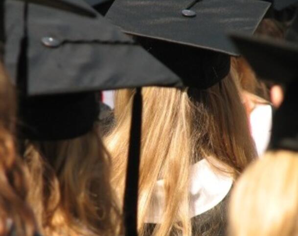 Do 21 dni dodatkowego urlopu dla uczących się pracowników