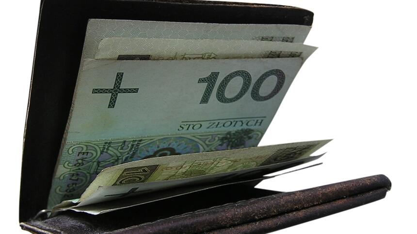 Rząd zwiększy deficyt w obronie kieszeni Polaków